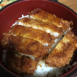 甘〜いタレで食べる カツ重